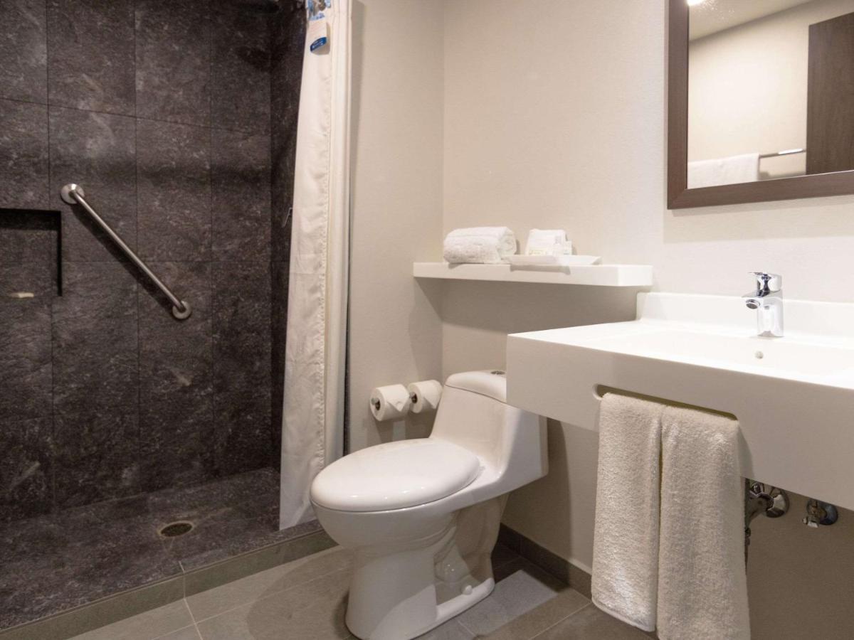 Sleep Inn Guadalajara Galerias Екстериор снимка
