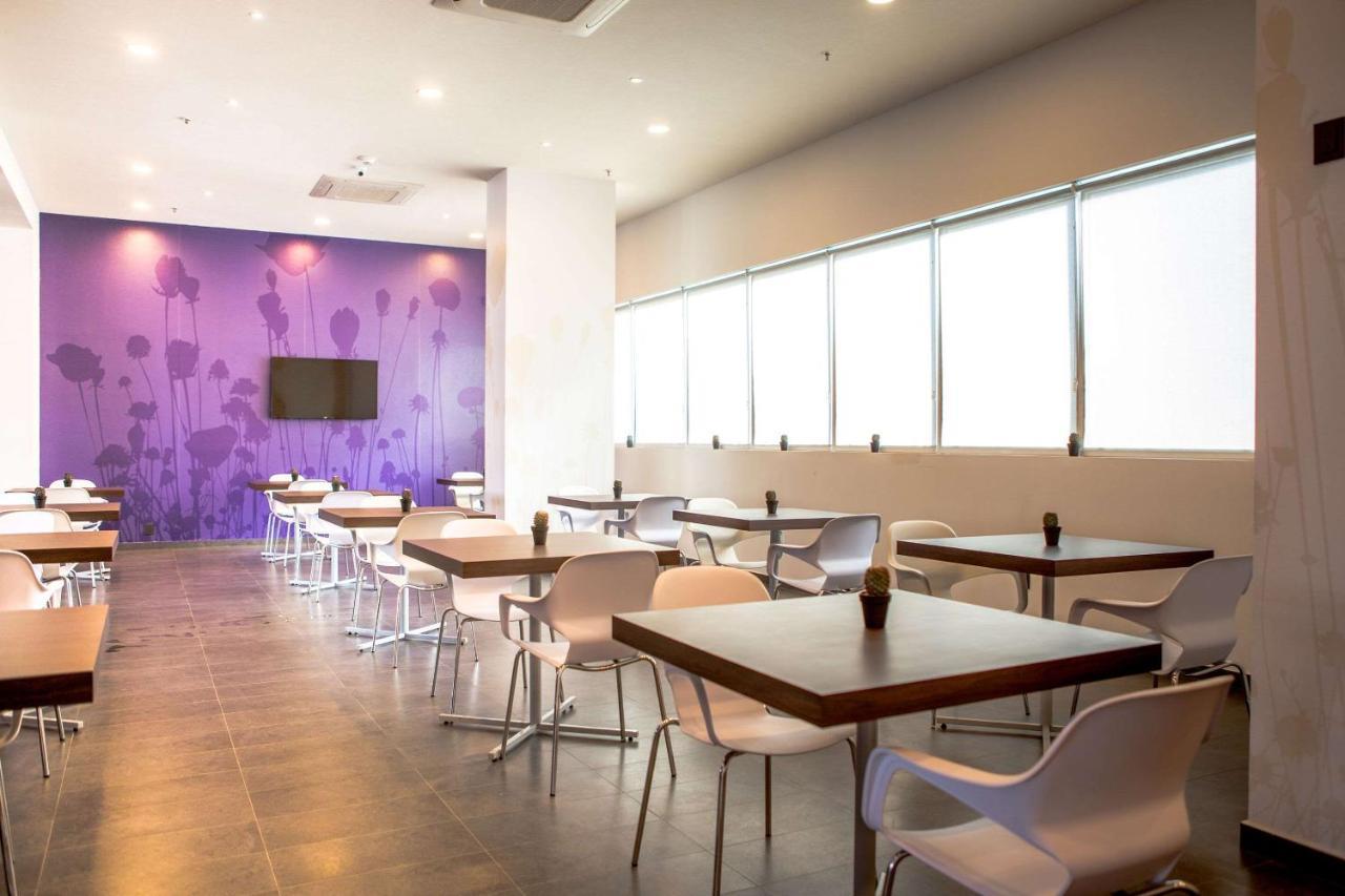 Sleep Inn Guadalajara Galerias Екстериор снимка
